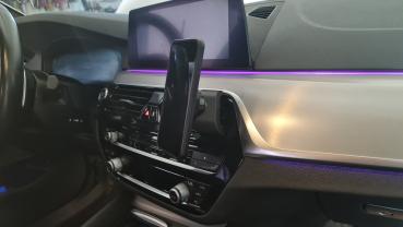 Preview: RS-Mount, fahrzeugspezifischer Handyhalter passend für BMW 5er G30 Baujahr 2017-2023, Made in Germany